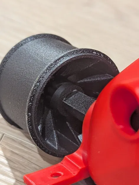 Spacer bánh trái F104 2017 (Left Wheel Spacer) - Image 1