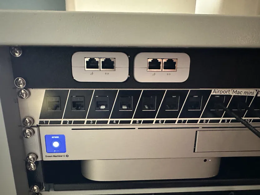 Giá rack 19-inch modular cho Unifi PoE+ Injector U-POE-at 30W - Image 4