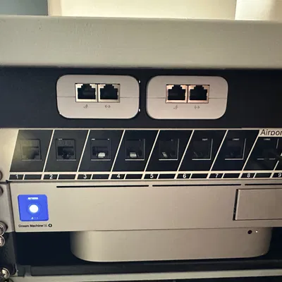 Giá rack 19-inch modular cho Unifi PoE+ Injector U-POE-at 30W