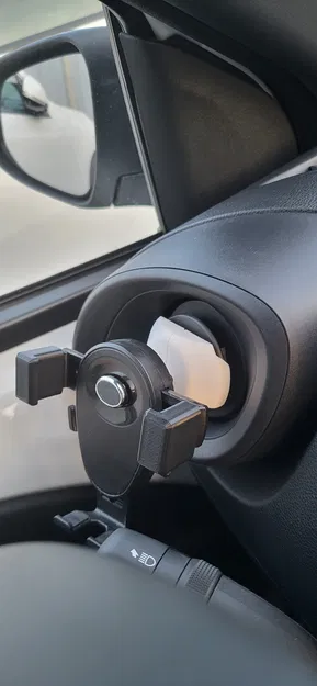 Giá đỡ điện thoại Toyota AygoX - Image 1