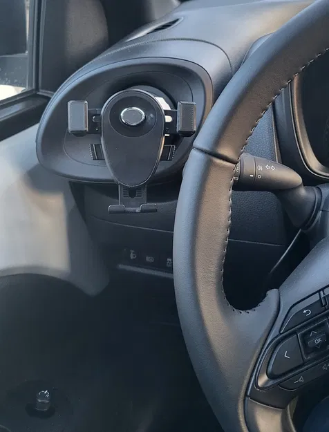 Giá đỡ điện thoại Toyota AygoX - Image 3