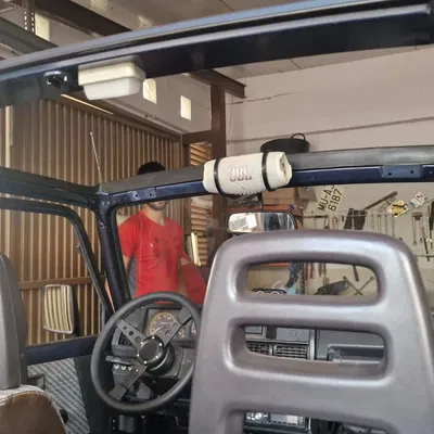 Giá đỡ JBL Charge 5 cho Suzuki Samurai/Santana 1985