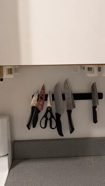 Giá treo thớt dưới tủ bếp – Giải phóng không gian mặt bàn! - Image 3