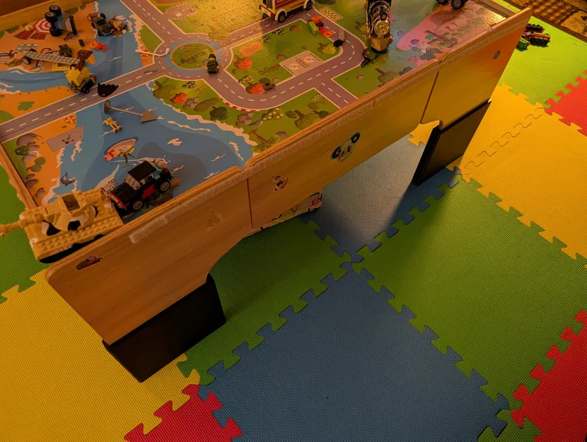 Riser nâng chân bàn tàu hỏa Hobby Lobby Play Train Table - Image 1