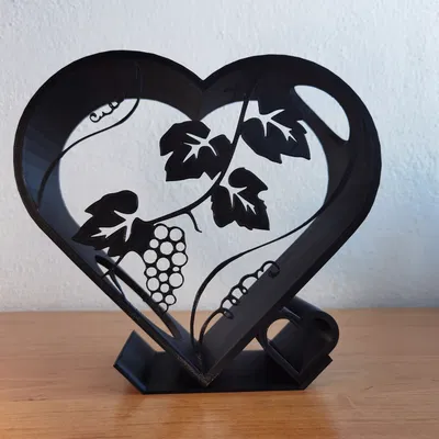 Giá đỡ chai rượu vang hình trái tim