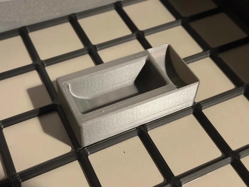 Gridfinity Tesa holder (+spare) - Image 2