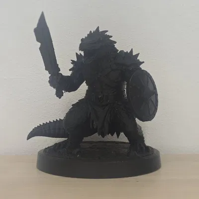 Chiến Binh Cá Sấu Đen với Kiếm và Khiên