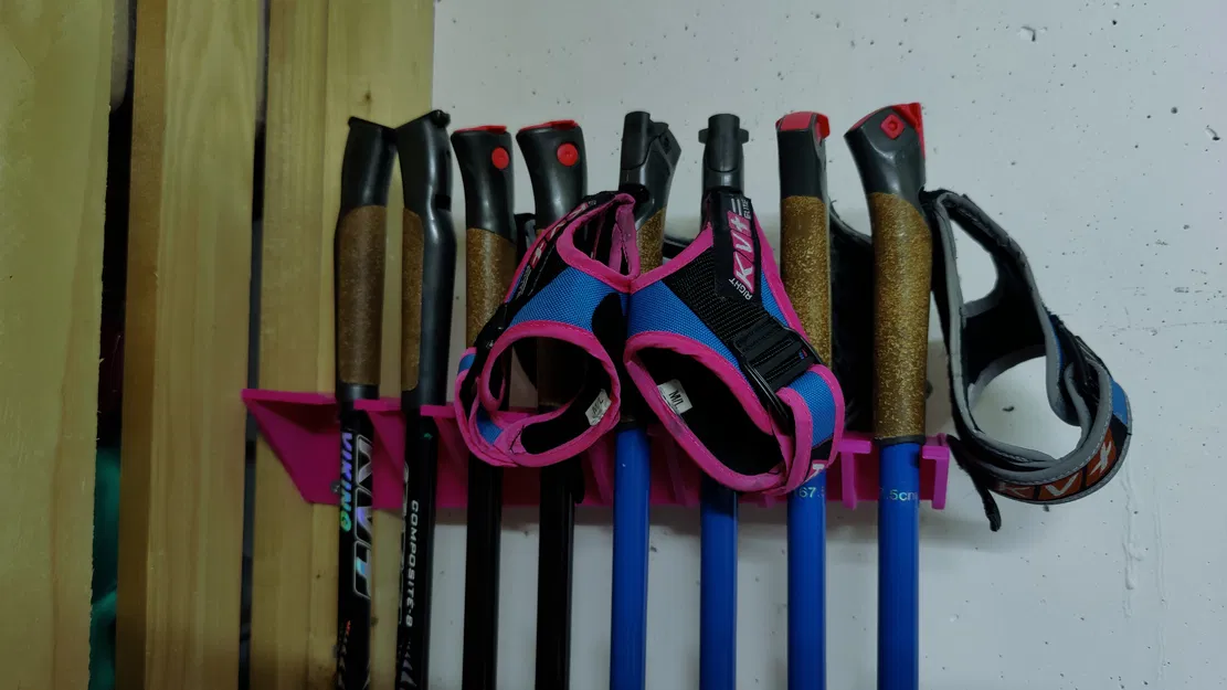 Giá Treo Gậy Trượt Tuyết Băng Đồng (Cross Country Ski Pole Holder) - Image 1