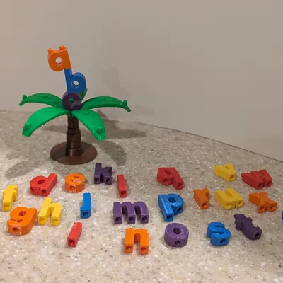 Alphabet Tree Topple – Trò Chơi Cân Bằng Chữ Cái
