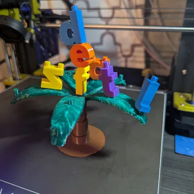 Alphabet Tree Topple – Trò Chơi Cân Bằng Chữ Cái