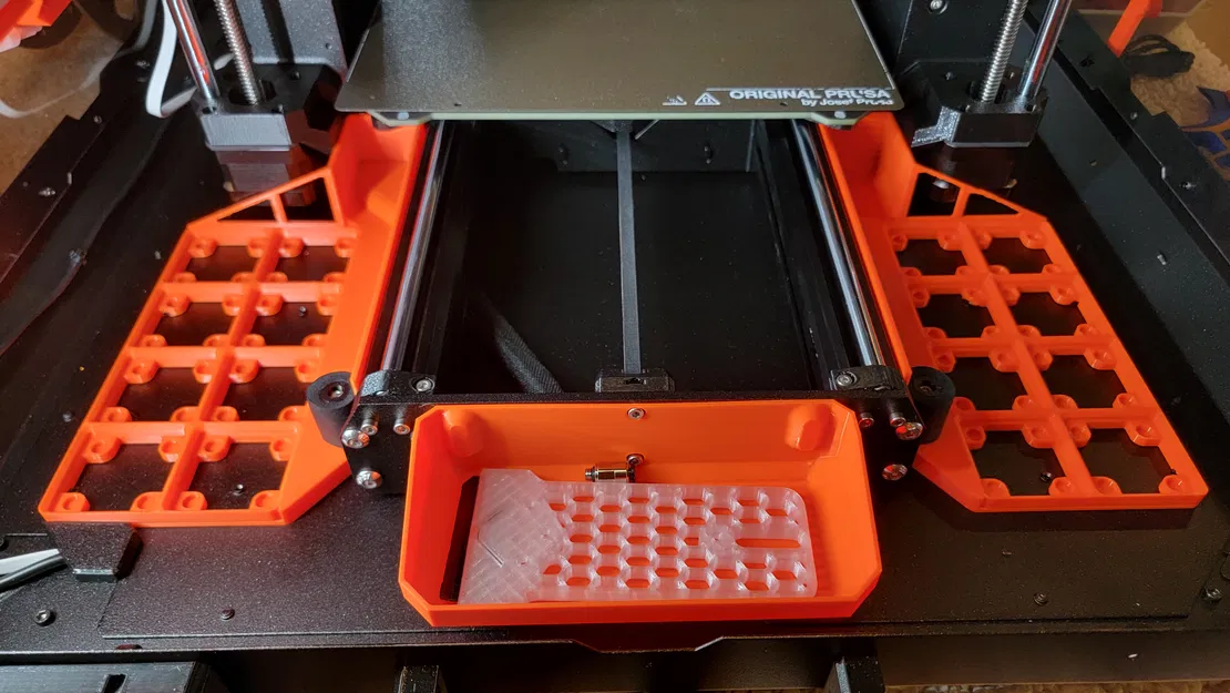 Prusa MK4 Gridfinity Base cho Prusa Enclosure (chừa chỗ vít & dây display) - Image 1
