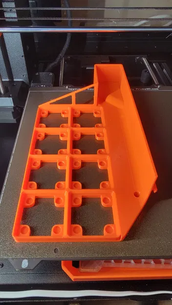 Prusa MK4 Gridfinity Base cho Prusa Enclosure (chừa chỗ vít & dây display) - Image 4