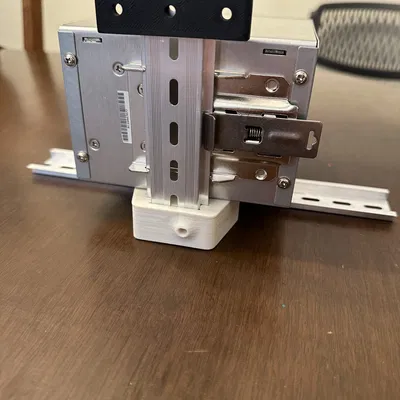 Adapter Din Rail Góc Vuông (Din Rail Right Angle Adapter)