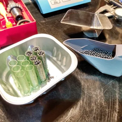 Muỗng xúc shot để nạp pistol caliber shotcaps (SCAD)