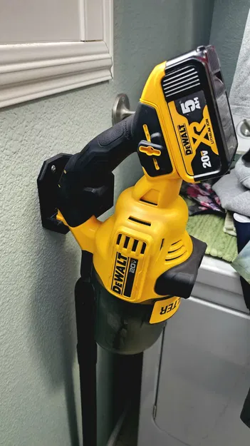 Giá treo tường cho máy hút bụi Dewalt Stick Vacuum - Image 1