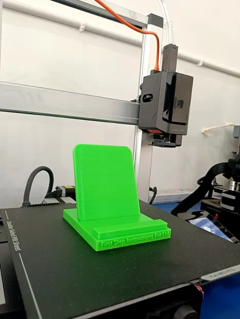 Giá đỡ điện thoại vững chắc cho bàn làm việc & cạnh giường - Image 1