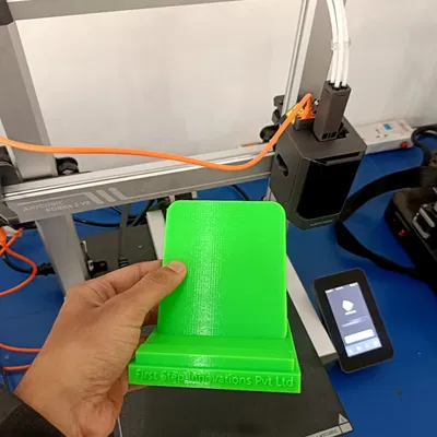 Giá đỡ điện thoại vững chắc cho bàn làm việc & cạnh giường