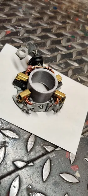 Ống lồng lắp chổi than motor đề (VW 020911023M) - Image 1