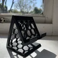 Kệ Đỡ Điện Thoại (Phone Stand) Honeycomb Có Chỗ Sạc - Thumbnail 4