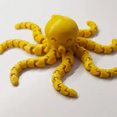 Bạch tuộc dễ thương với xúc tu dài