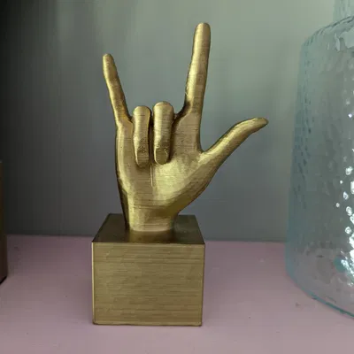 ASL “I Love You” kèm đế trưng bày