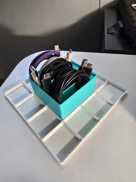 Gridfinity Cable Storage 2x2 - Image 1