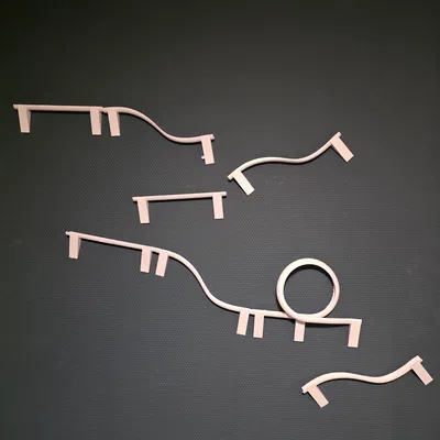 Đường chạy bi modular gắn tường (Modular Marble Track – Wall Edition)