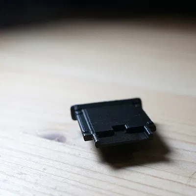 Nắp hot shoe Sony kèm dây giữ an toàn