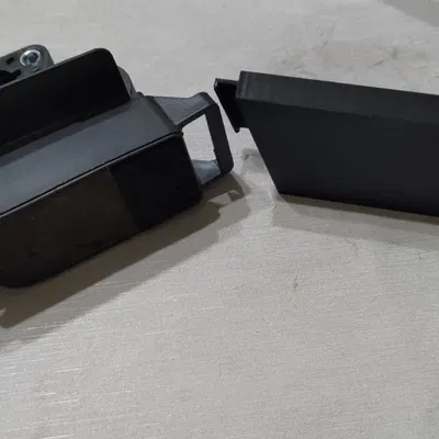 Nắp trên lọc gió cho máy cắt cỏ Parkside 3 bánh (Air filter top cover)