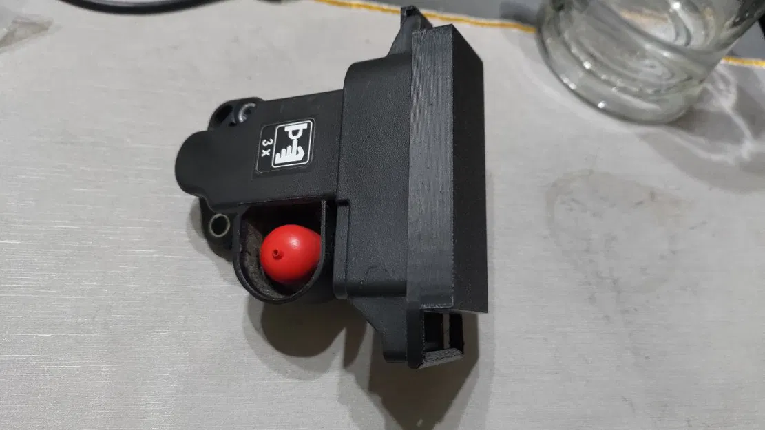 Nắp trên lọc gió cho máy cắt cỏ Parkside 3 bánh (Air filter top cover) - Image 2