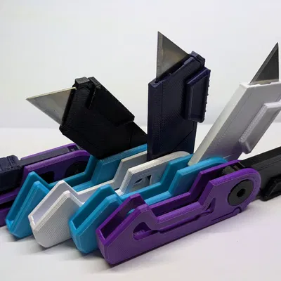 Tay Kẹp Lưỡi Dao Rọc Giấy Gập Gọn (Foldable Utility Knife Blade Holder)