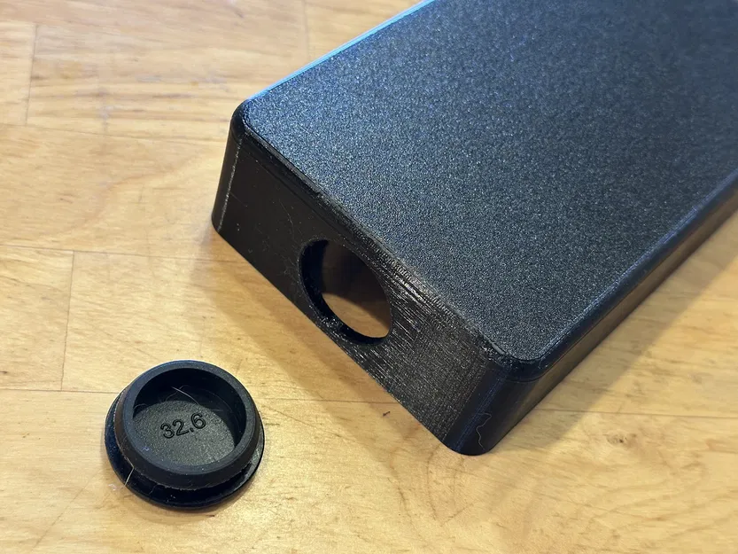 Hộp enclosure cho bộ điều khiển sạc solar GoPower GP-PWM-30-UL - Image 3