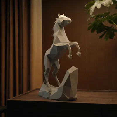 Tượng Ngựa Chồm Low Poly (Low Poly Rearing Horse Sculpture)