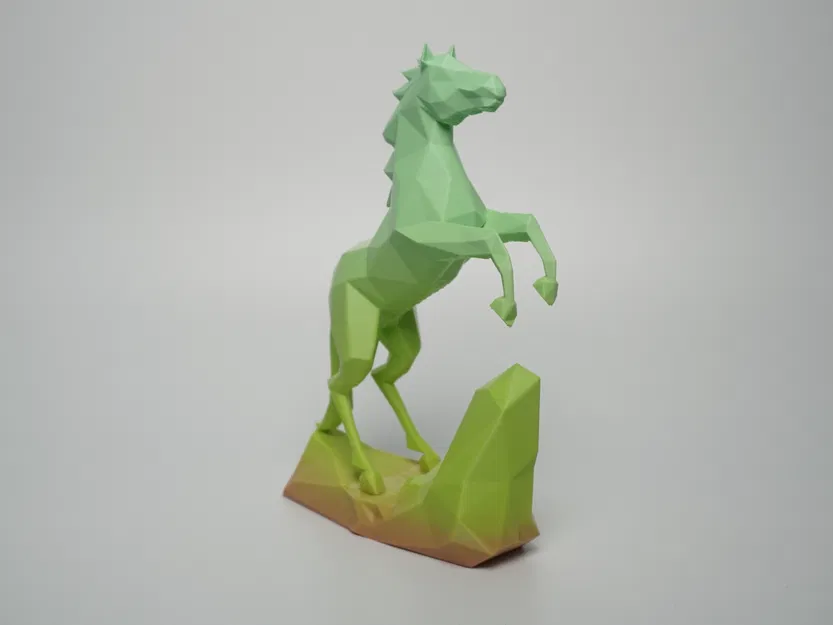 Tượng Ngựa Chồm Low Poly (Low Poly Rearing Horse Sculpture) - Image 4