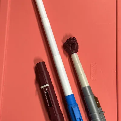 Automatic Lightsaber AKA The Puncher – Kiếm đèn tự bung/thu