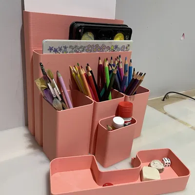 Khay sắp xếp bàn làm việc cho đồ dùng sáng tạo