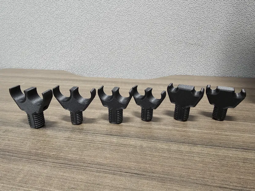 Kẹp/Giữ Ống Cho Platen Máy Ép Phun (Injection Molding Platen Hose Clip/Retainer) - Image 4