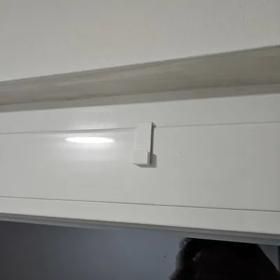 Fensterhaken (Móc treo cửa sổ)