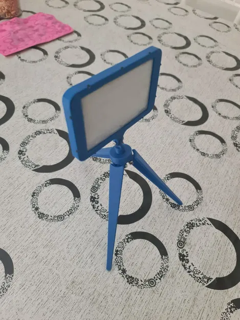 Đèn bàn kèm chân đế (Desk Light With Stand) - Image 2