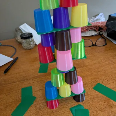 Trò chơi xếp ly giữ thăng bằng kèm khay cất cho bé 4–6 tuổi