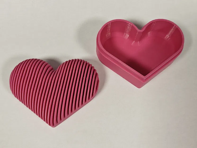 Hộp Quà Trái Tim Gân Sọc | Striped Pattern - Image 2