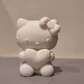 Tượng mô hình Hello Kitty cầm trái tim - Thumbnail 2