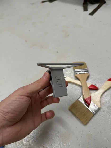 Brush Wiper – Kẹp quẹt cọ gắn miệng lon sơn - Image 3