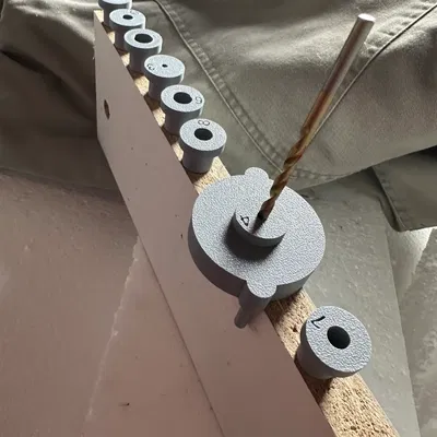 Đồ gá canh tâm để khoan lỗ