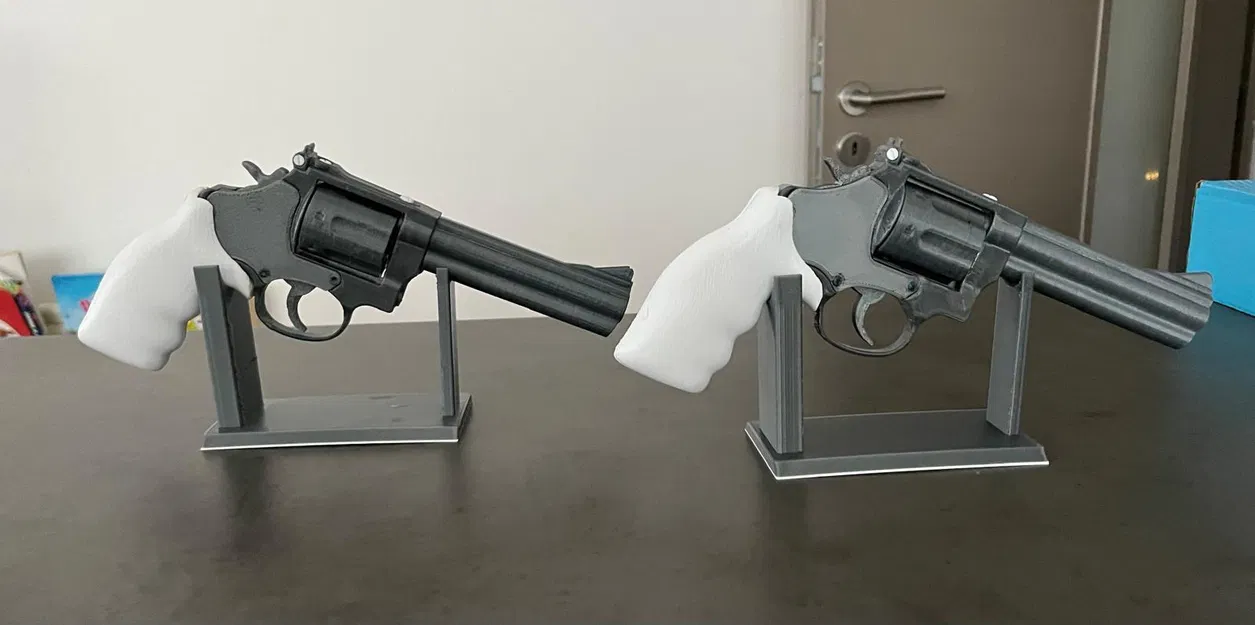 Revolver - Smith&Wesson 686 (tỉ lệ 1:1) - Image 4