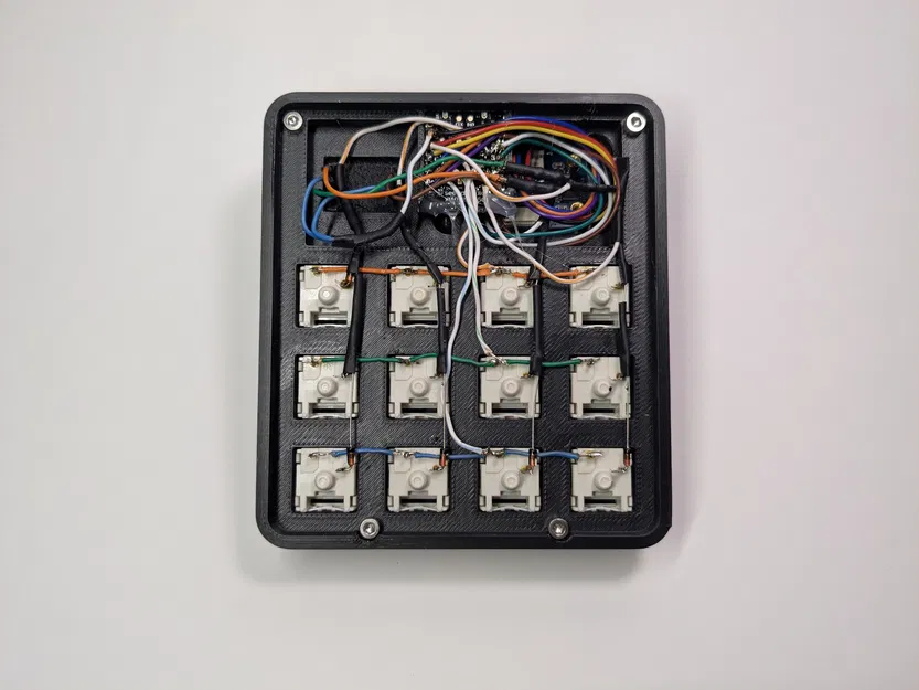 Macropad 12 phím tuỳ biến kèm encoder và màn hình LCD 1.47" - Image 5