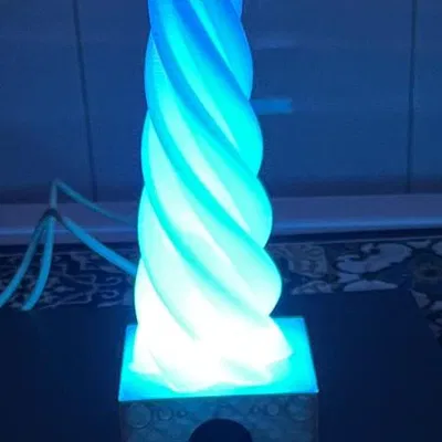 Đèn bàn LED RGB trang trí – In 3D (PLA)