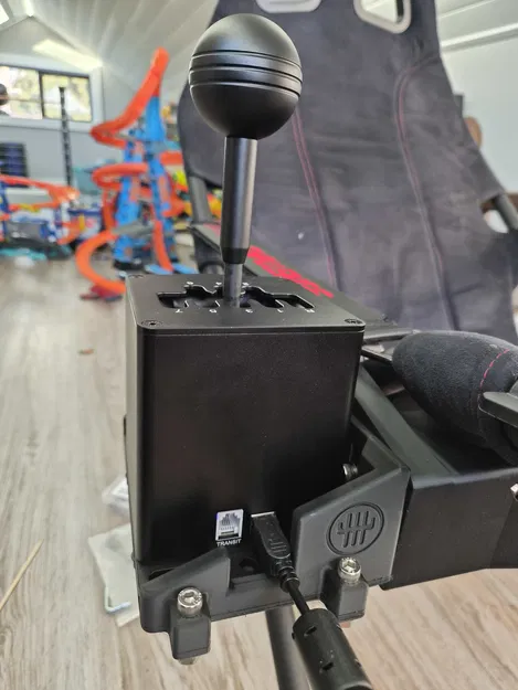 Ngàm gắn Moza HGP cho Playseat Challenge (Universal Mount) - Image 4