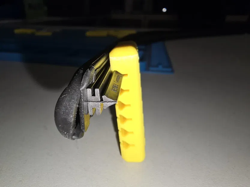 Wiper Blade Cutter – Dụng cụ cắt làm mới lưỡi gạt mưa - Image 1