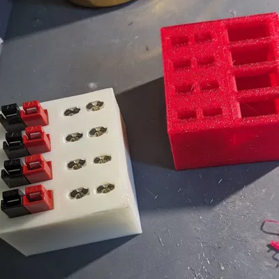 Fuse Block Anderson PowerPole tham số (F360) – Tùy biến số mạch